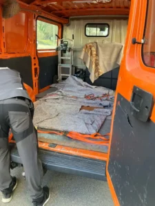 Sicherung von Möbeln im Transportfahrzeug